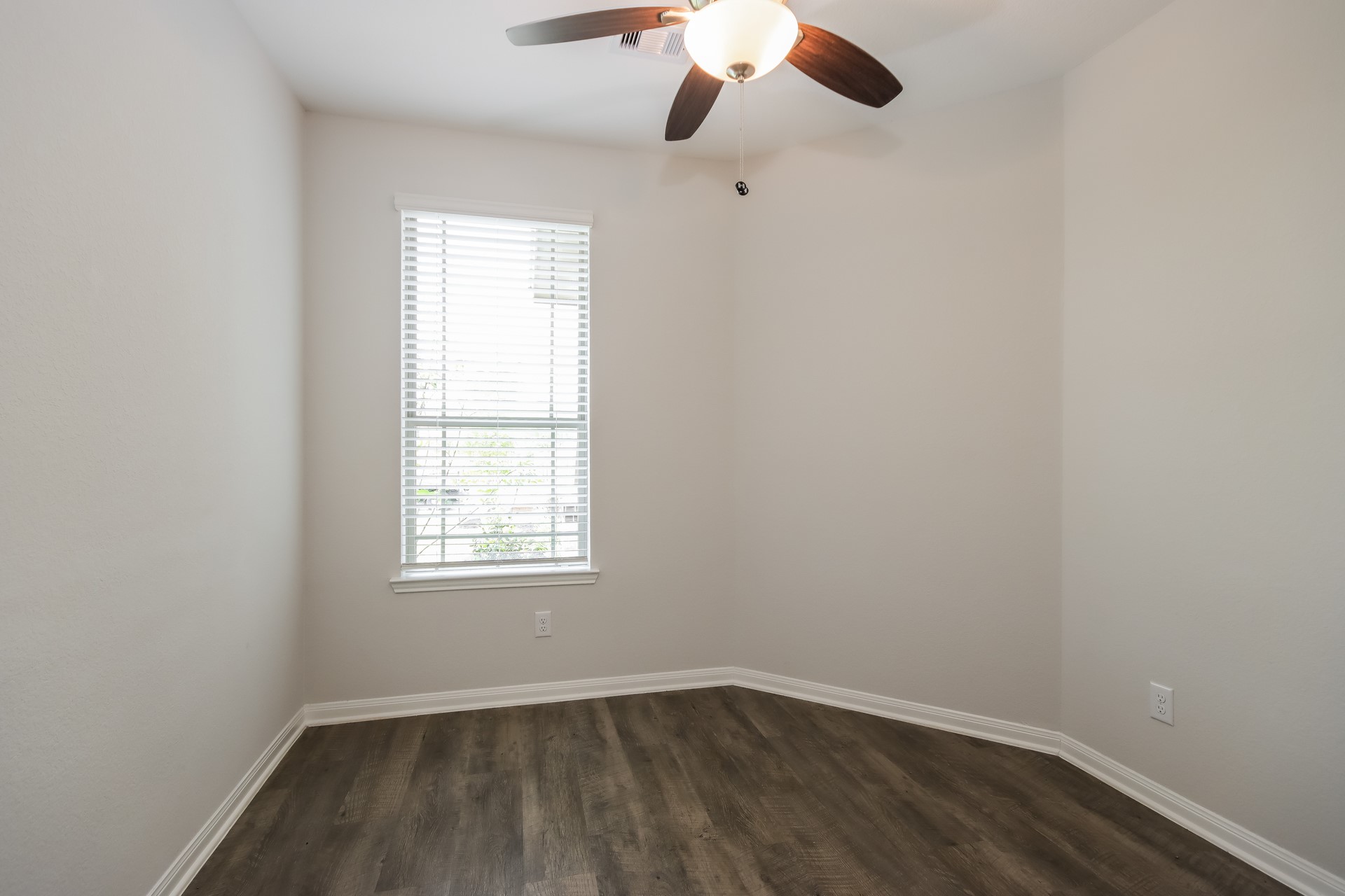 13012 Stone Vly Way Conroe, TX 77303 - Photo 11 of 15