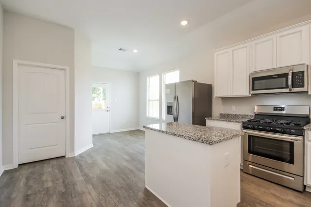 $1,840 | 13012 Stone Vly Way, Conroe, TX 77303