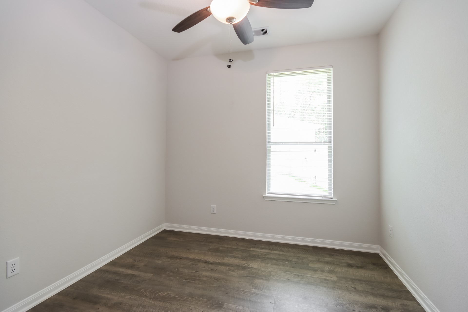 13012 Stone Vly Way Conroe, TX 77303 - Photo 9 of 15