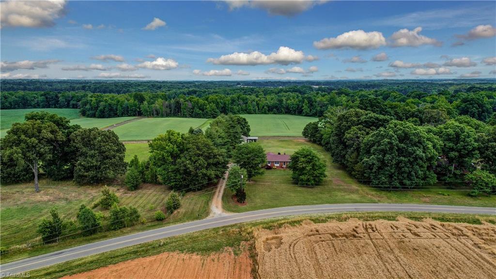 7330 Middlestream Road Browns Summit, NC 27214 - Photo 8 of 37 Gallery Image 8