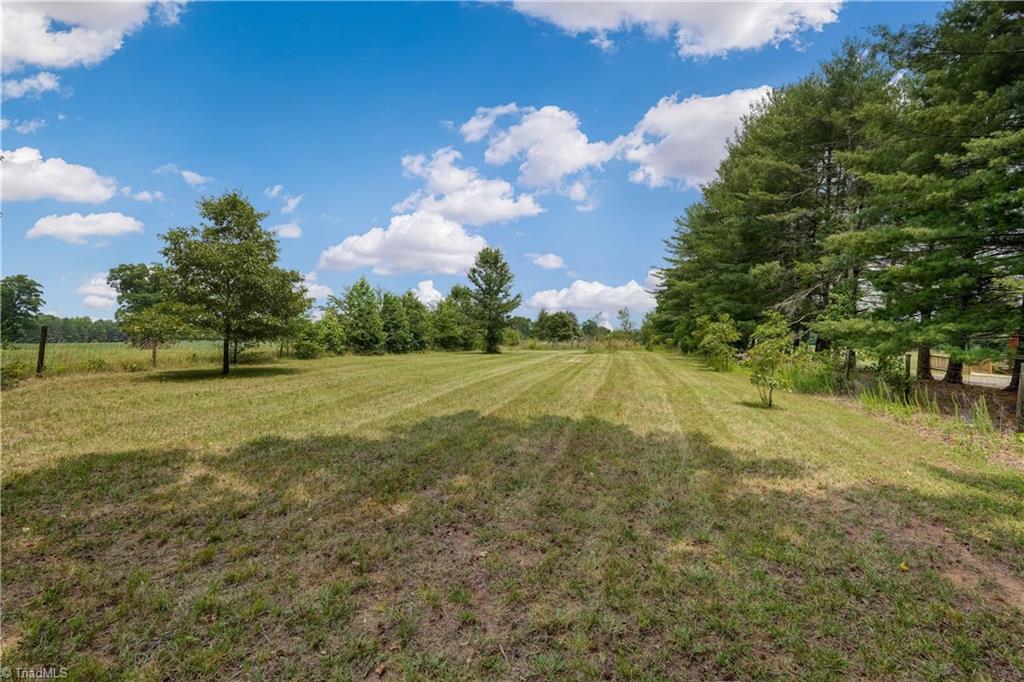 7330 Middlestream Road Browns Summit, NC 27214 - Photo 9 of 37 Gallery Image 9