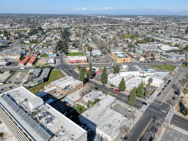 $520,000 | 1821 Van Ness Avenue, Fresno, CA 93721