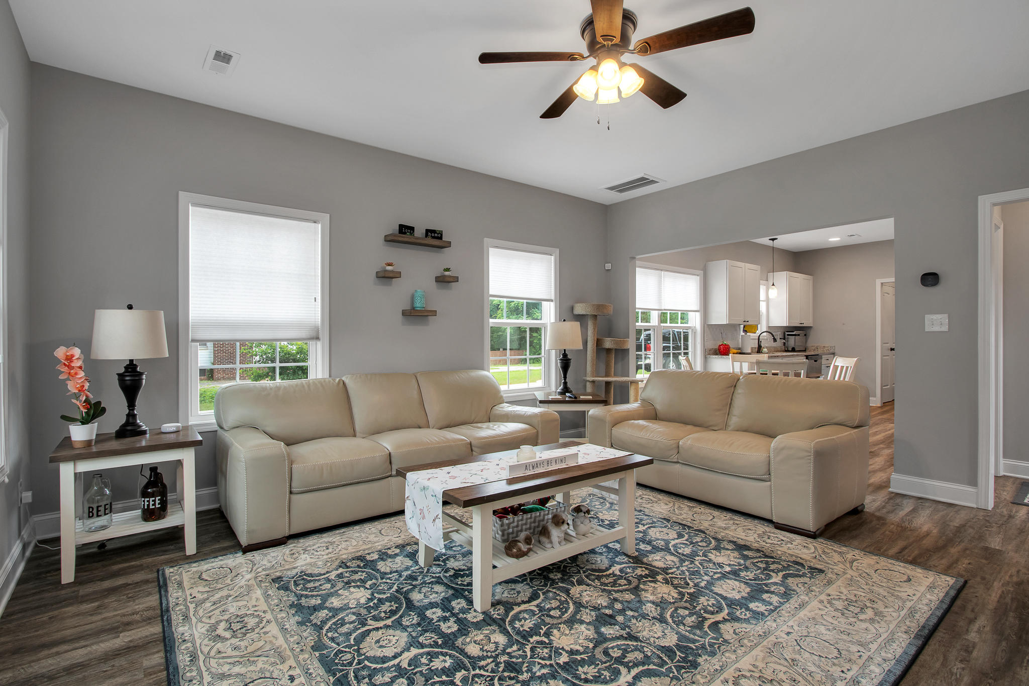665 North Wright Road Alcoa, TN 37701 - Photo 4 of 26 Living Room