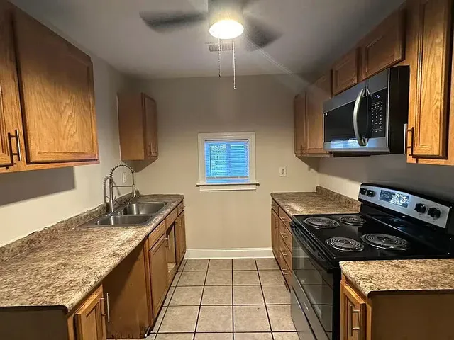 $1,500 | 2330 Coral Bell Drive, North Charleston, SC 29405