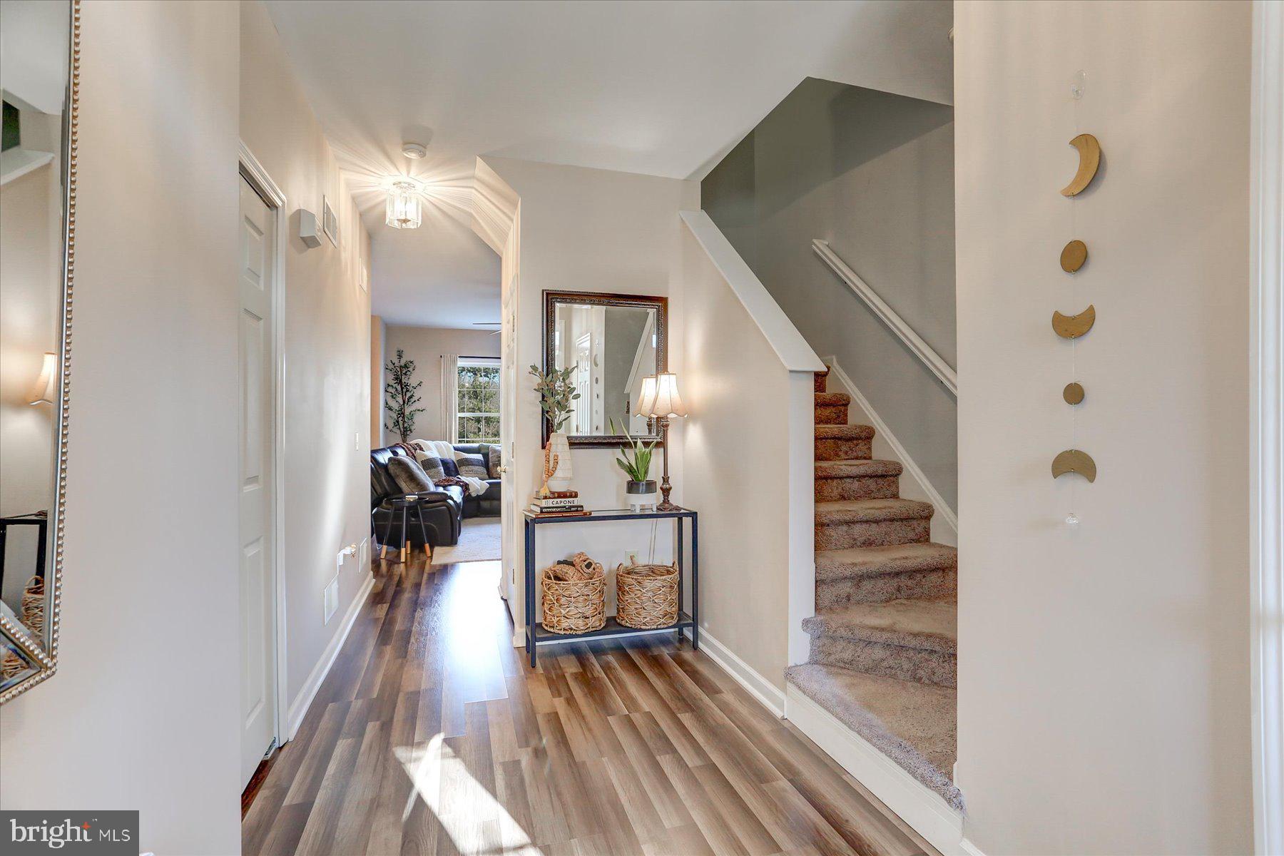 2211 Ionoff Road Harrisburg, PA 17110 - Photo 4 of 35 Foyer