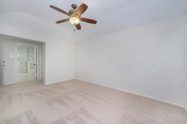 $319,500 | 158 North Magnolia Pond Place, Unit 158E, The Woodlands, TX 77381