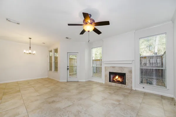 $319,500 | 158 North Magnolia Pond Place, Unit 158E, The Woodlands, TX 77381