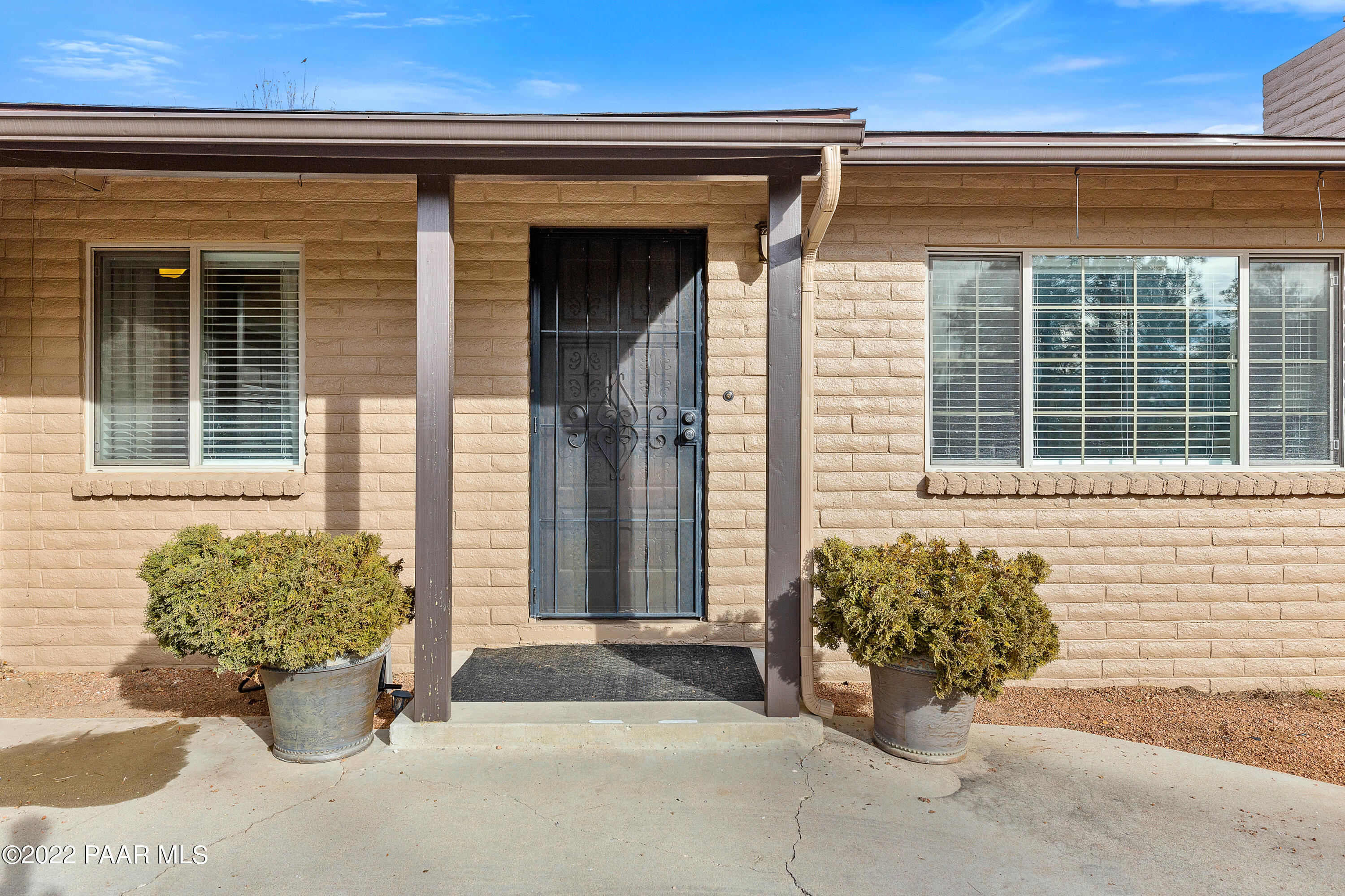 1828 Meadowbrook Road Prescott, AZ 86303 - Photo 2 of 23 LEVEL ENTRY