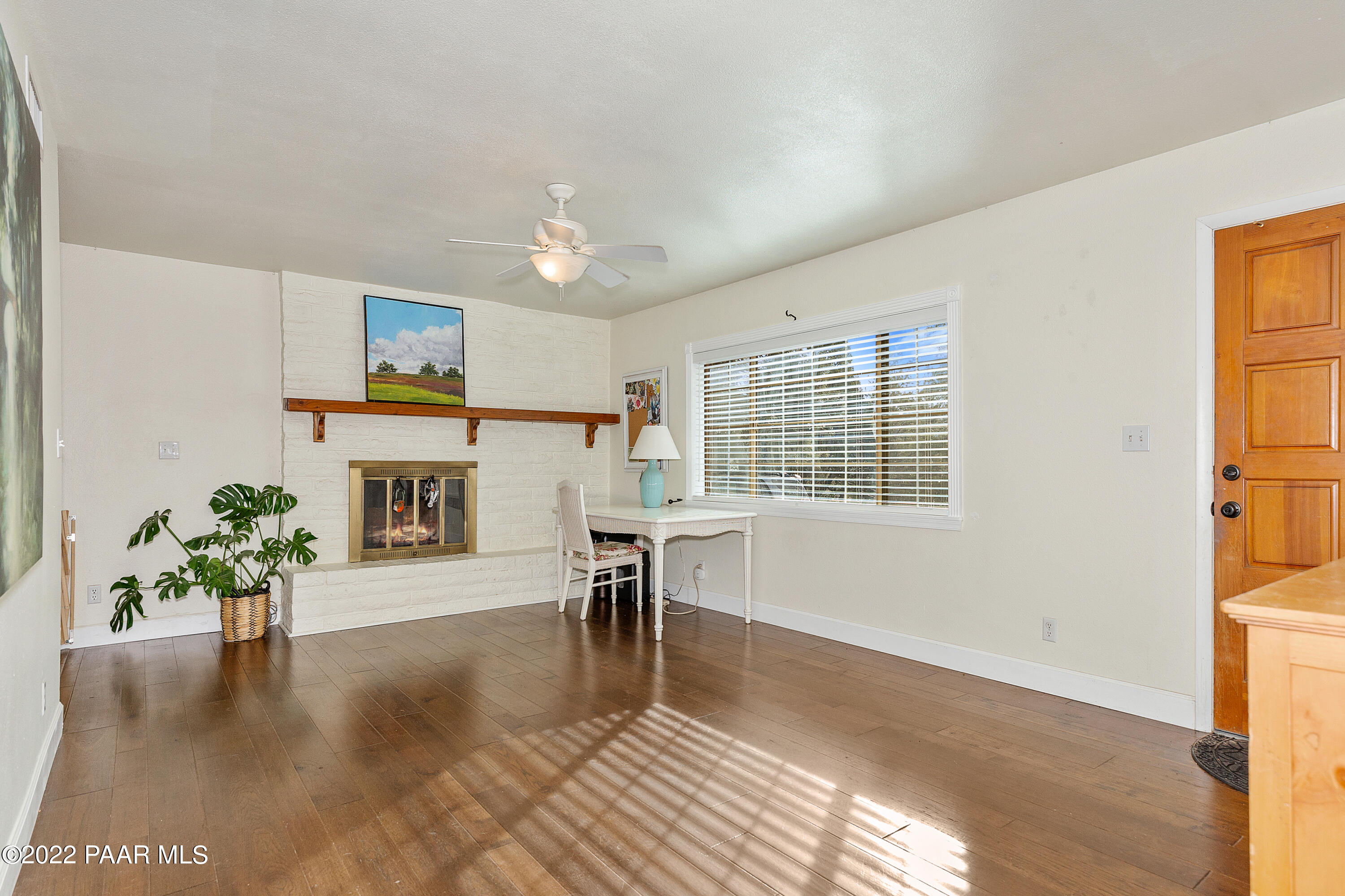 1828 Meadowbrook Road Prescott, AZ 86303 - Photo 4 of 23 WOOD BURNING FIREPLACE
