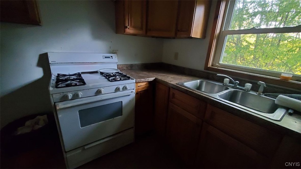 123 Piper Road Herkimer, NY 13350 - Photo 6 of 36