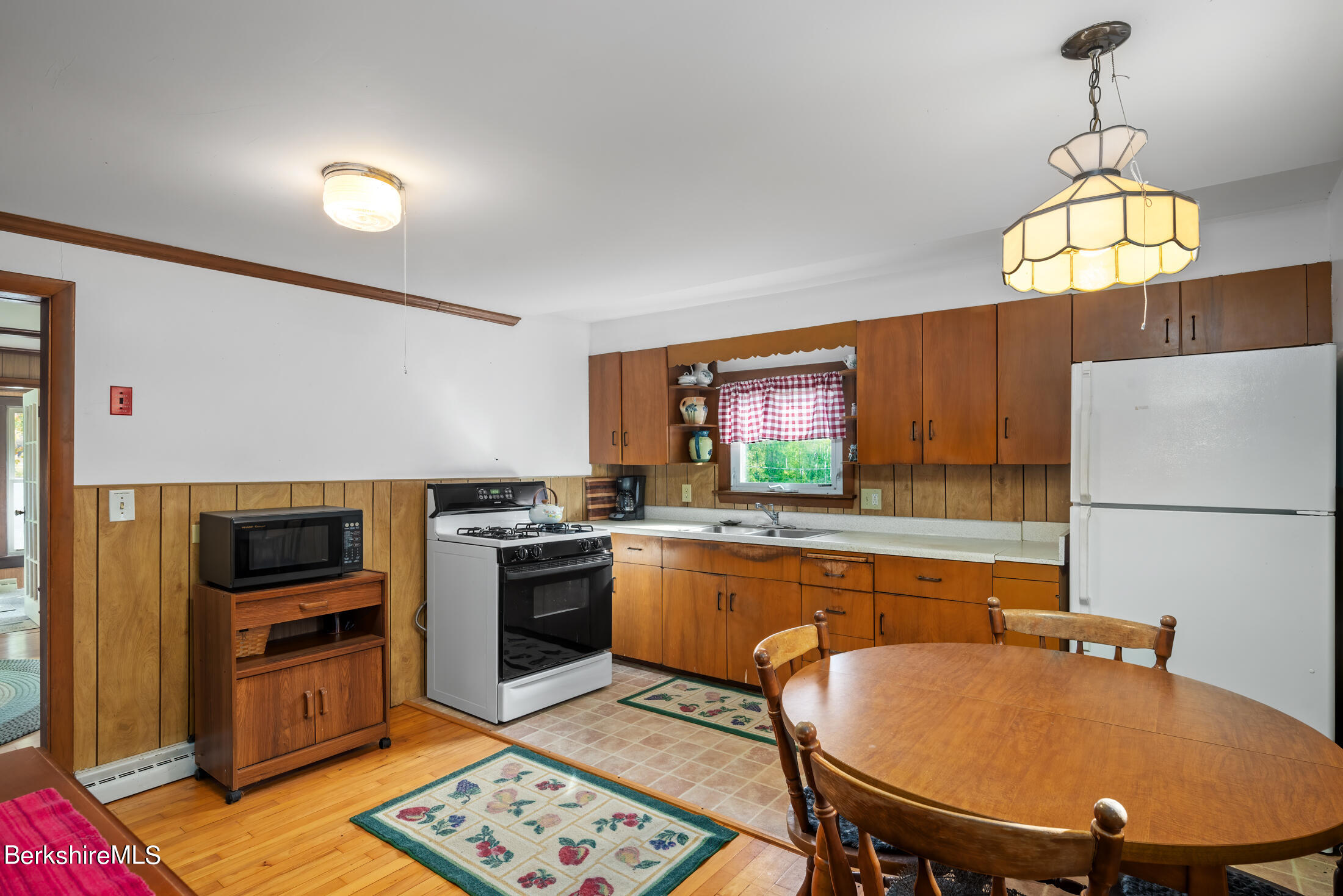 153 Shadowland Cove Road Cheshire, MA 01225 - Photo 6 of 22 kitchen