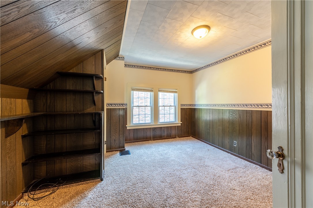 1585 Lyndhurst Road Lyndhurst, OH 44124 - Photo 24 of 35 Gallery Image 24