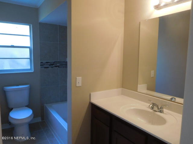 2476 Ridgecrest Avenue Orange Park, FL 32065 - Photo 12 of 19 Bath 2