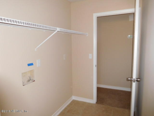 2476 Ridgecrest Avenue Orange Park, FL 32065 - Photo 16 of 19 Laundry