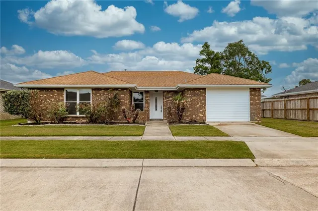 $249,000 | 2312 Fable Street, Meraux, LA 70075