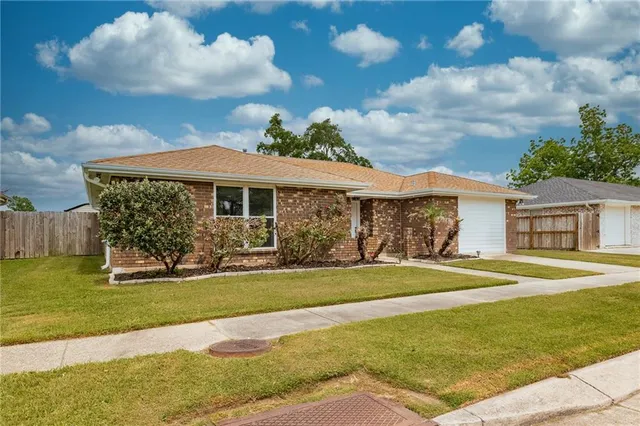 $249,000 | 2312 Fable Street, Meraux, LA 70075