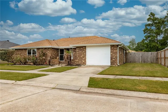 $249,000 | 2312 Fable Street, Meraux, LA 70075