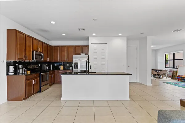 $5,500 | 19244 Northeast 9th Place, Miami, FL 33179