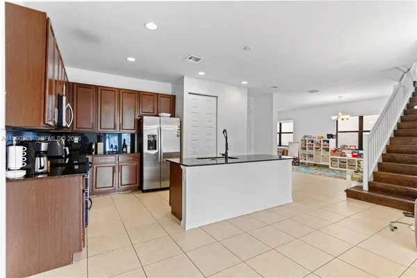 $5,500 | 19244 Northeast 9th Place, Miami, FL 33179
