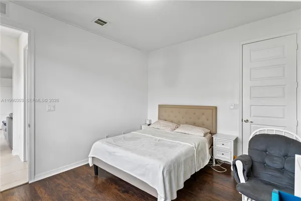 $5,500 | 19244 Northeast 9th Place, Miami, FL 33179