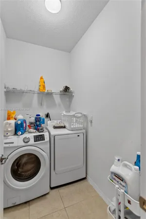 $5,500 | 19244 Northeast 9th Place, Miami, FL 33179