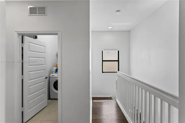 $5,500 | 19244 Northeast 9th Place, Miami, FL 33179