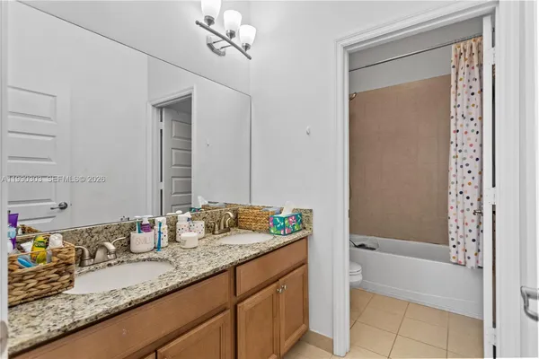 $5,500 | 19244 Northeast 9th Place, Miami, FL 33179