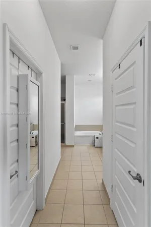 $5,500 | 19244 Northeast 9th Place, Miami, FL 33179