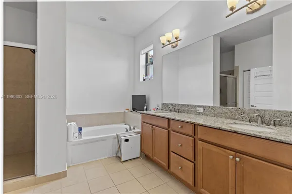 $5,500 | 19244 Northeast 9th Place, Miami, FL 33179