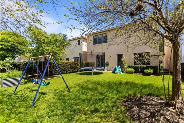 $5,500 | 19244 Northeast 9th Place, Miami, FL 33179