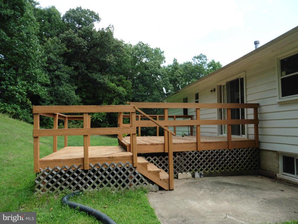 8402 North Point Court Laurel, MD 20708 - Photo 3 of 24 Exterior (Rear)