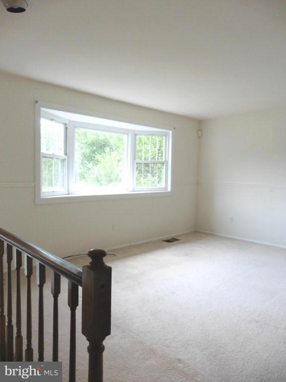 8402 North Point Court Laurel, MD 20708 - Photo 6 of 24 Living Room