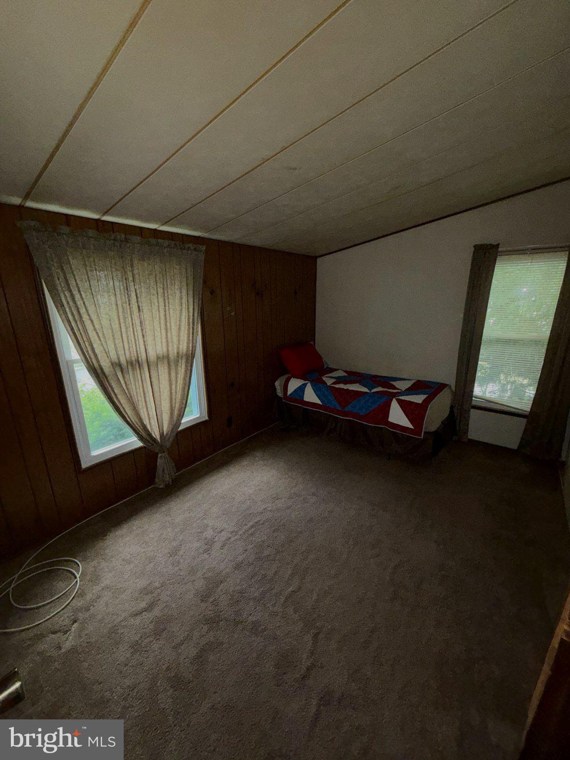 704 Laurel Road Lindenwold, NJ 08084 - Photo 4 of 4 Cozy room with natural light.