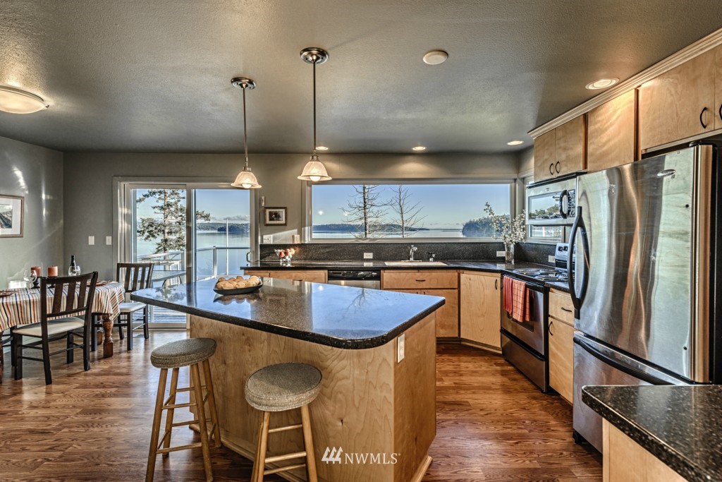 15255 Deception Road Anacortes, WA 98221 - Photo 14 of 25 Gallery Image 14