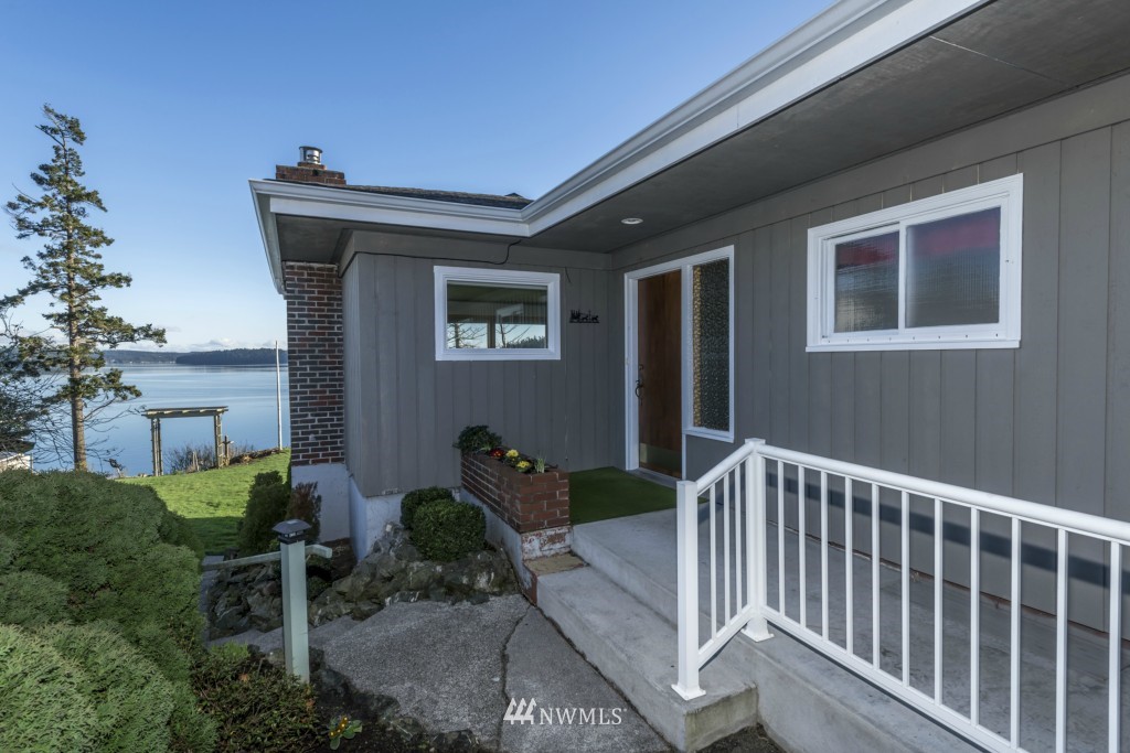 15255 Deception Road Anacortes, WA 98221 - Photo 5 of 25 Gallery Image 5