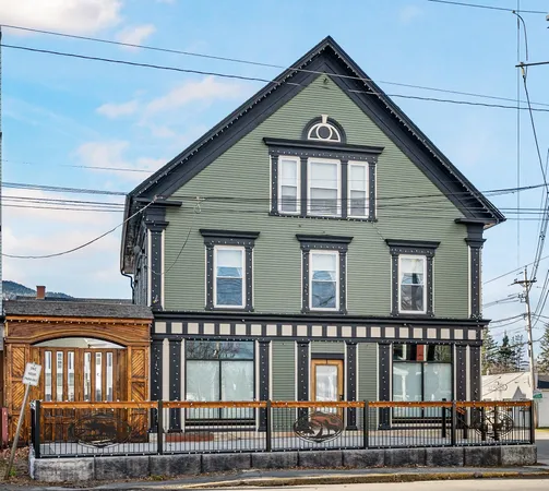 $1,200 | 121 Main Street, Unit 3, Colebrook, NH 03576