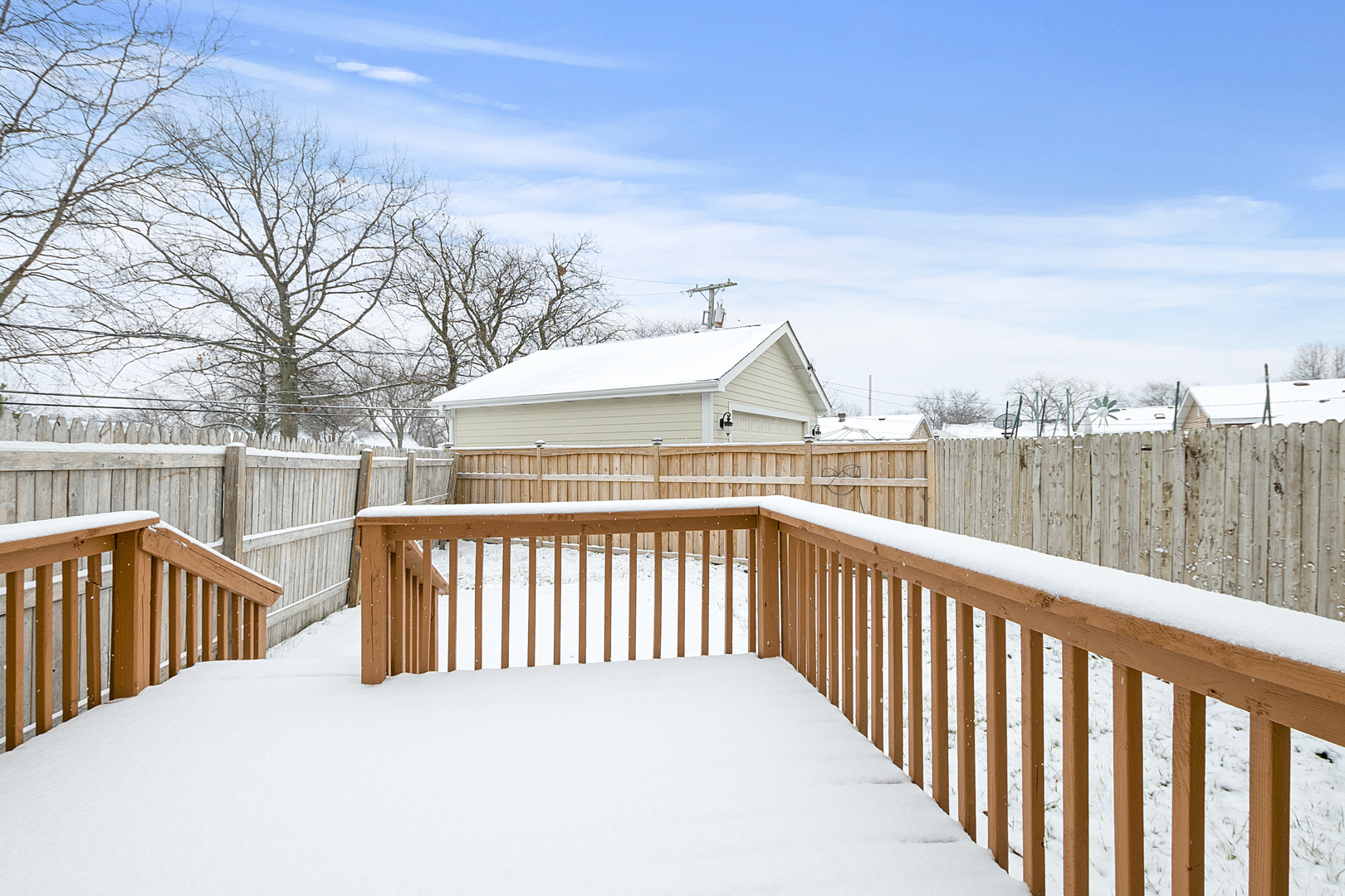 6823 Roberts Road Bridgeview, IL 60455 - Photo 19 of 22 a view of a street from a balcony