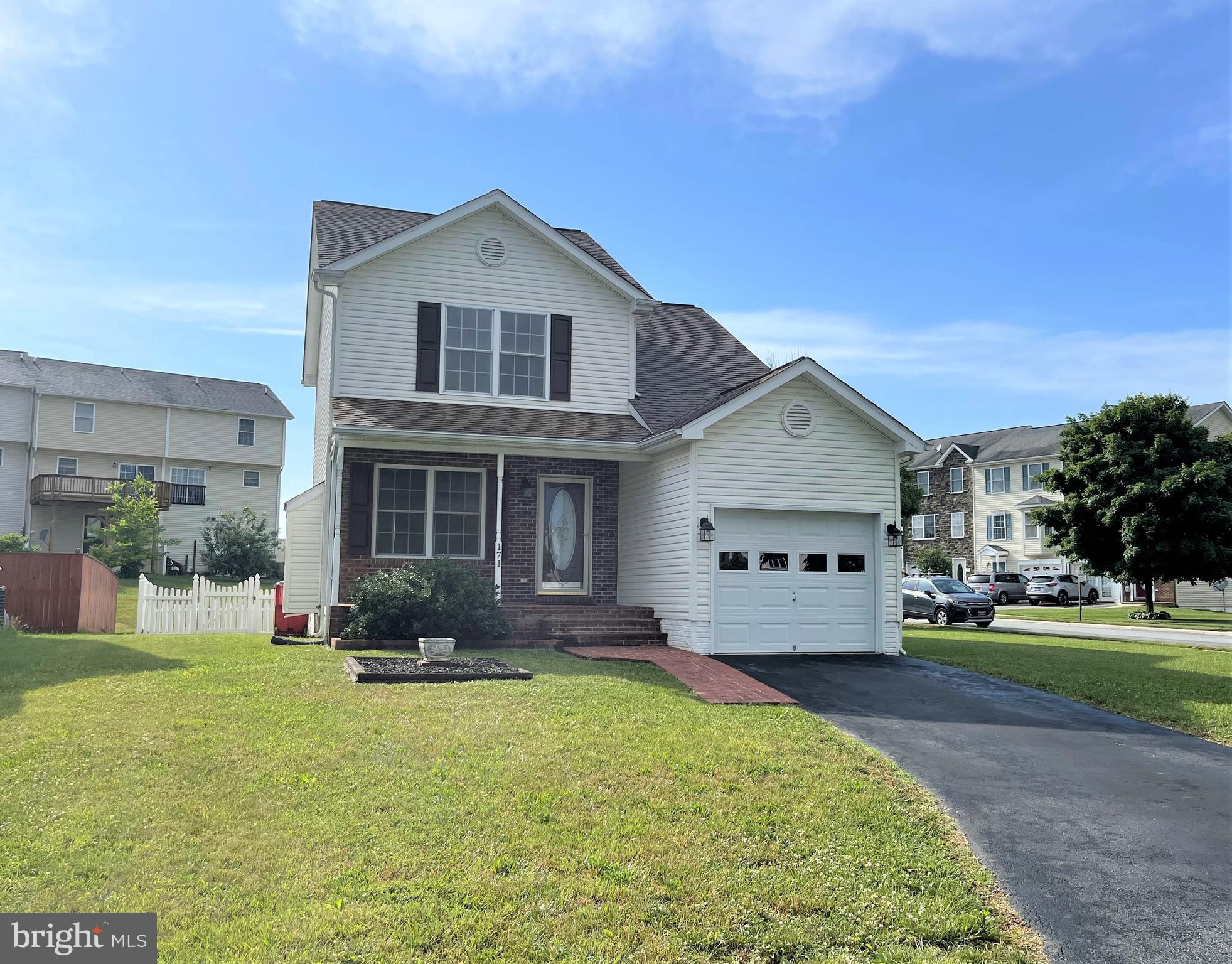 171 Peter Rabbit Drive Ranson, WV 25438 - Photo 3 of 35