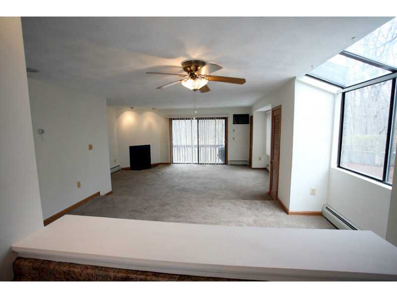 7 Wake Robin Road, Unit 1605 Lincoln, RI 02865 - Photo 5 of 17 Den/Family/Great Room.