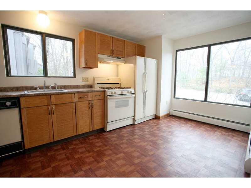 7 Wake Robin Road, Unit 1605 Lincoln, RI 02865 - Photo 10 of 17 Kitchen.