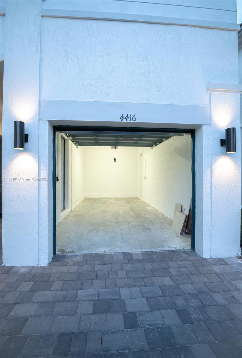 Sunset Lakes Miramar, FL 33029 - Photo 5 of 15 a view of empty room