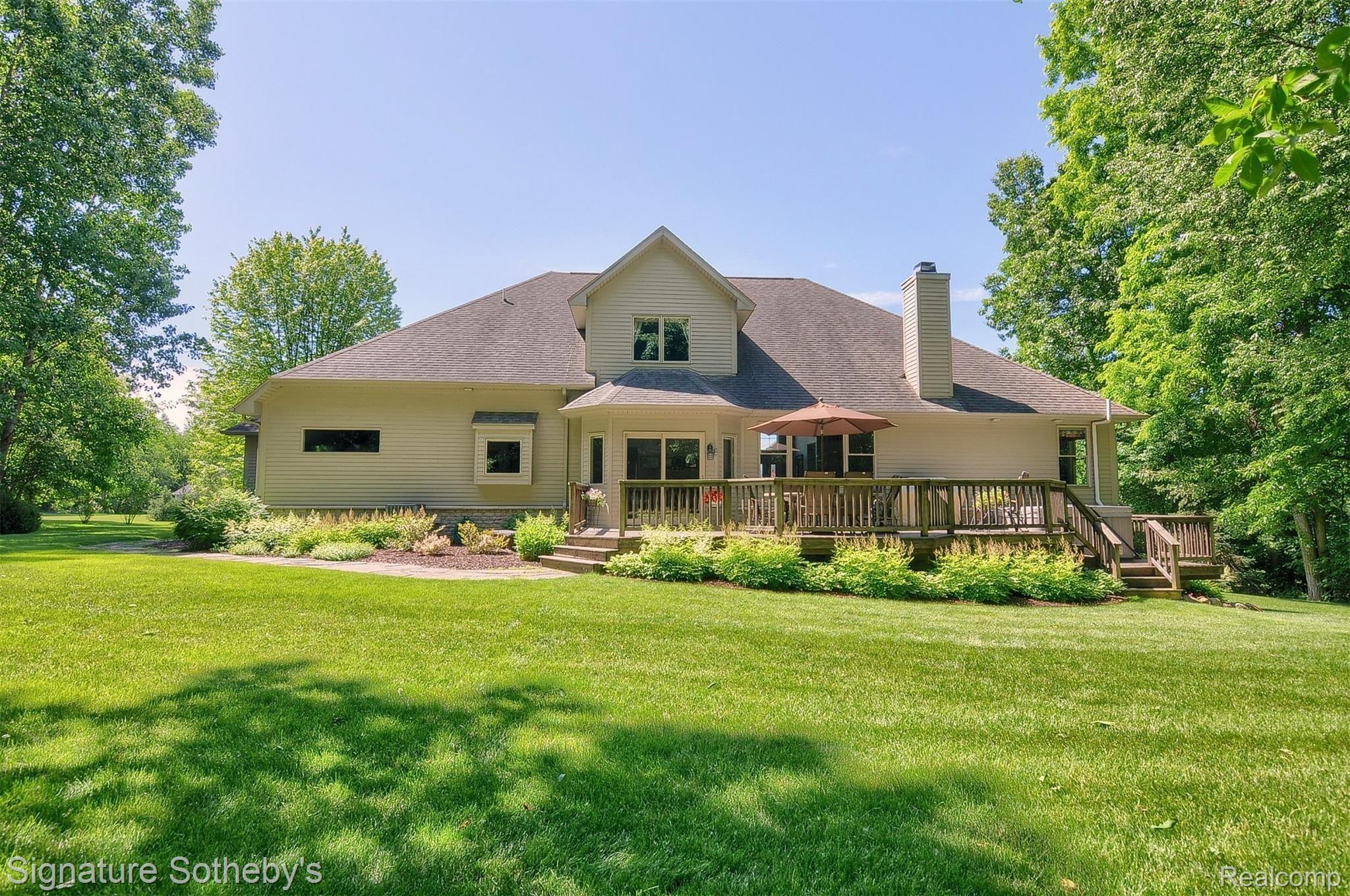 12293 Ivy Lane Fenton, MI 48430 - Photo 38 of 43 Rear exterior View #2