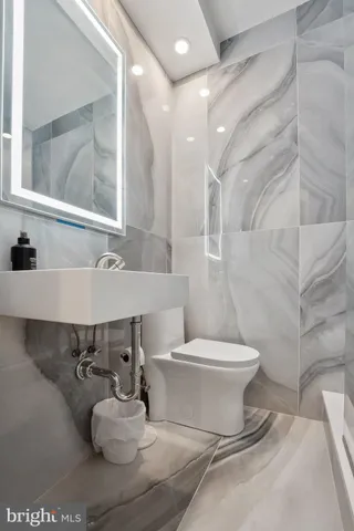 $180,000 | 3039 Macomb Street Northwest, Unit 3A, Washington, DC 20008