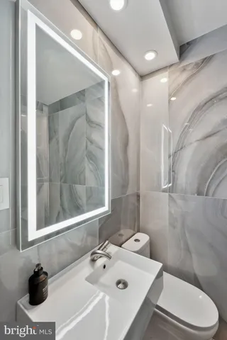 $180,000 | 3039 Macomb Street Northwest, Unit 3A, Washington, DC 20008