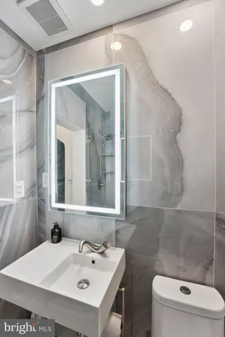 $180,000 | 3039 Macomb Street Northwest, Unit 3A, Washington, DC 20008