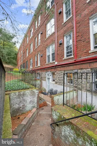 $180,000 | 3039 Macomb Street Northwest, Unit 3A, Washington, DC 20008