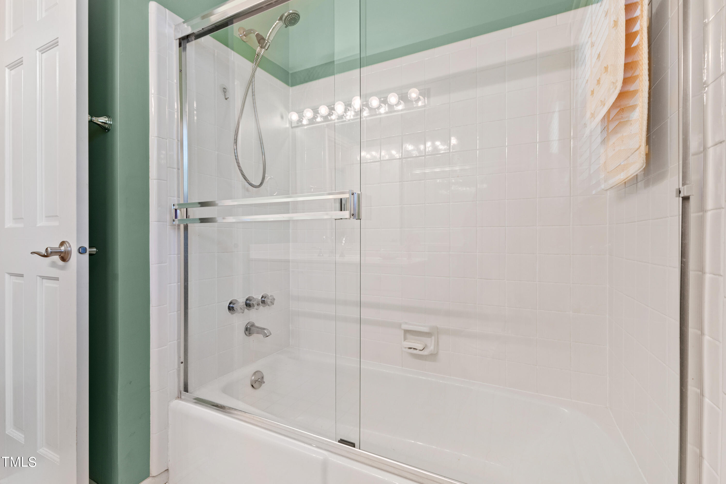 4832 Latimer Road Raleigh, NC 27609 - Photo 24 of 47 BAthroom 2