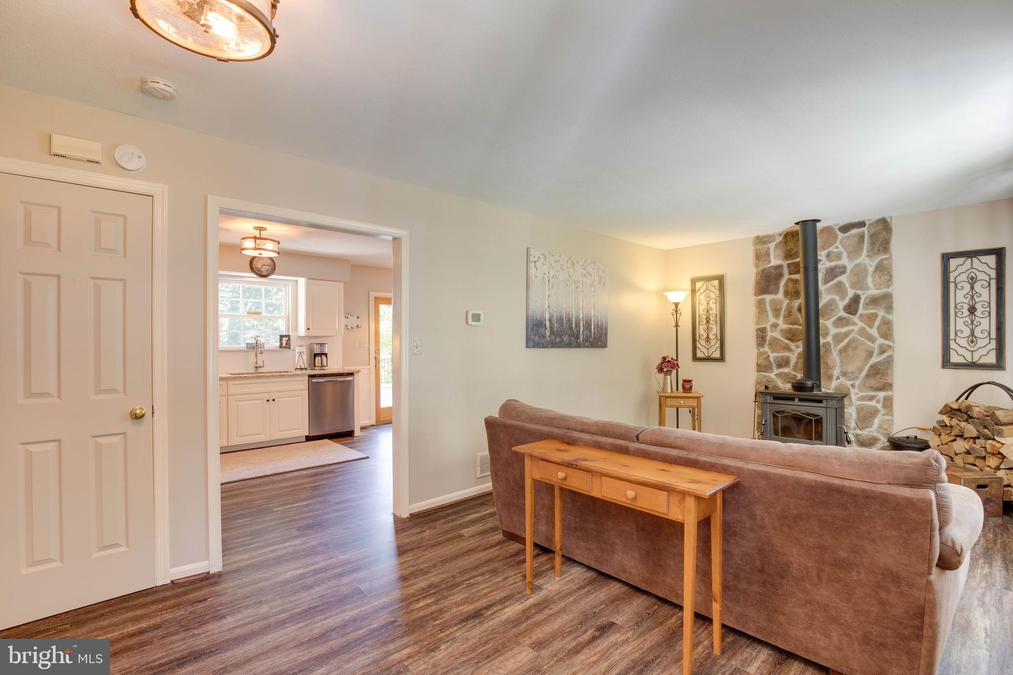 4049 Rinehart Road Westminster, MD 21158 - Photo 7 of 49 Gallery Image 7