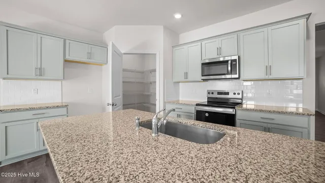 $325,990 | 1605 Stonebriar Drive, Winterville, NC 28590