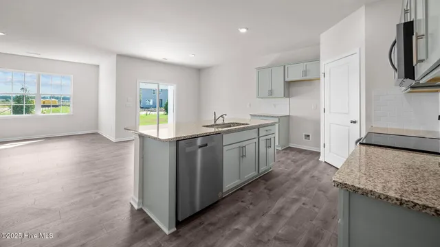 $325,990 | 1605 Stonebriar Drive, Winterville, NC 28590